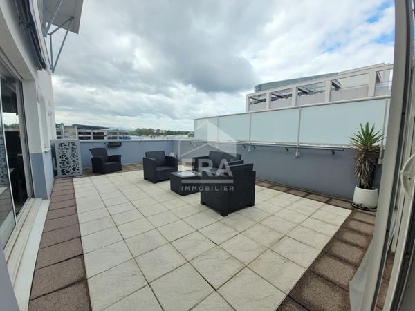 LOCATION PAU - UNIVERSITE: Appartement T5 de 166 m² avec terrasse, garage et 3 places de parking