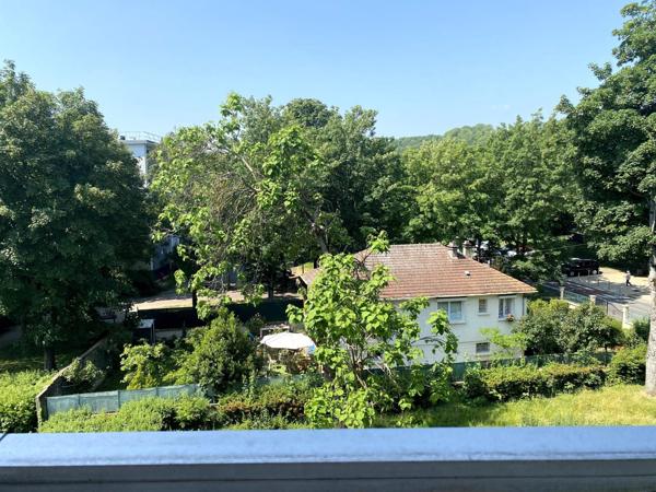 App 2p à rénover avec balcon avec vue dégagée