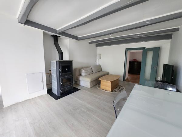 Thiré (85210) Maison en pierre avec terrain non attenant