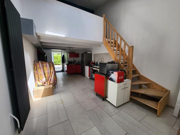 Thiré (85210) Maison en pierre avec terrain non attenant