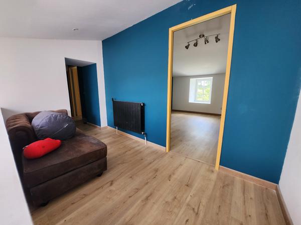 Thiré (85210) Maison en pierre avec terrain non attenant