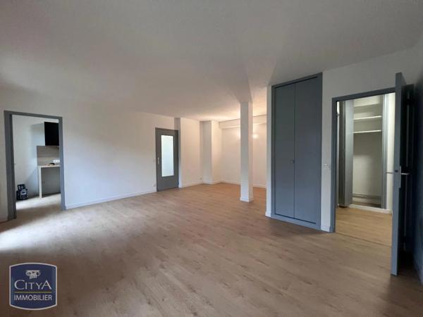 Appartement à louer 2 pièces 62.75m²