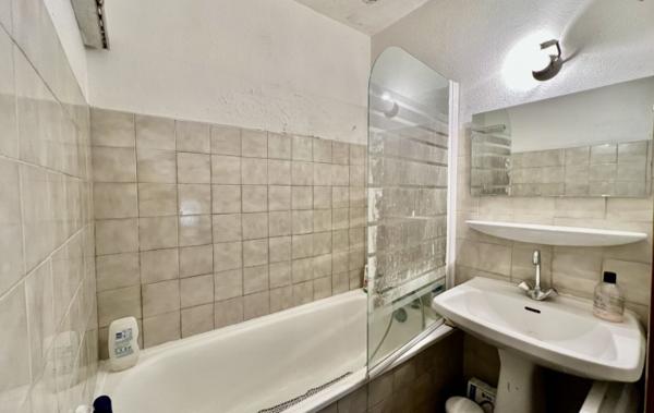 Vente Appartement P3 Duplex 3 pièces de 67m2 à rafraîchir Aubenas   