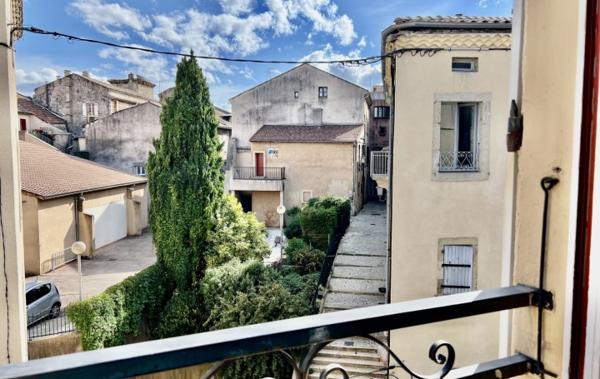 Vente Appartement P3 Duplex 3 pièces de 67m2 à rafraîchir Aubenas   