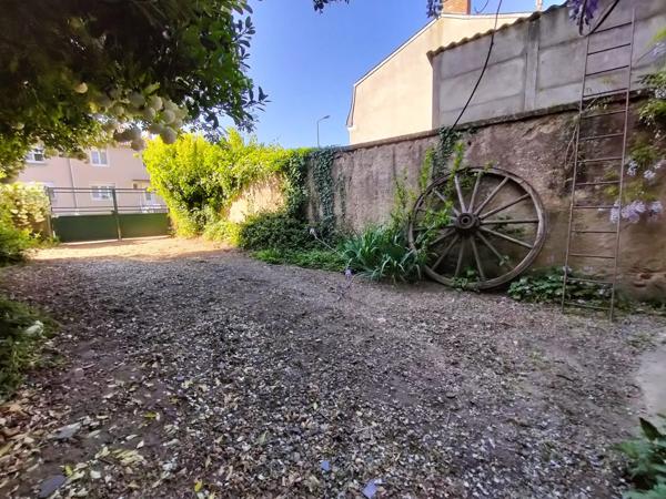 À vendre - Maison ancienne, 9 pièces située à Montval-sur-Loir (72500)