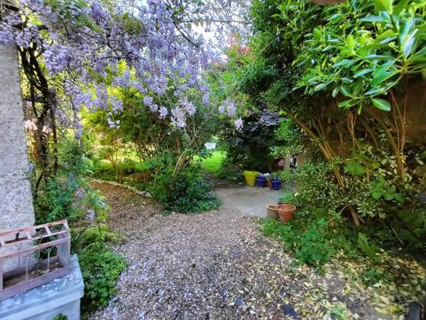 À vendre - Maison ancienne, 9 pièces située à Montval-sur-Loir (72500)