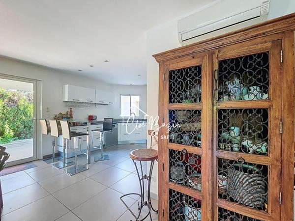 Prestigieuse propriété de 170 m² — 6 pièces, piscine, grande terrasse et jardin