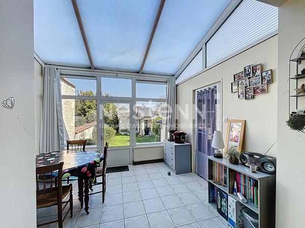 Maison de ville 5 pièces à vendre à Fontenay-le-Comte avec jardin et dépendances