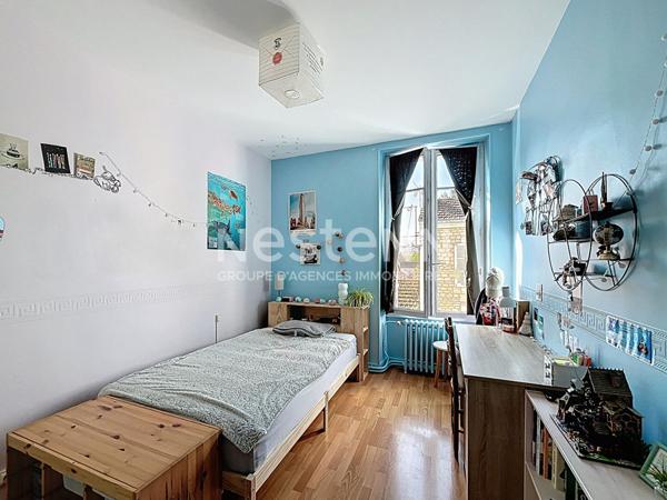 Maison de ville 5 pièces à vendre à Fontenay-le-Comte avec jardin et dépendances