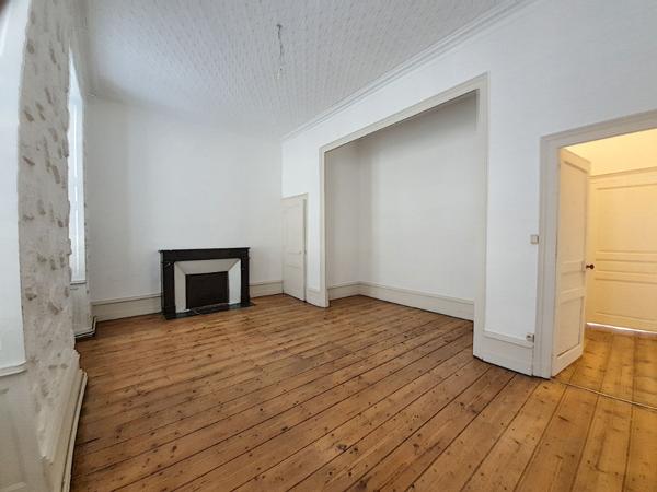 A LOUER EN EXCLUSIVITE - Appartement 136 m²  avec 4 chambres