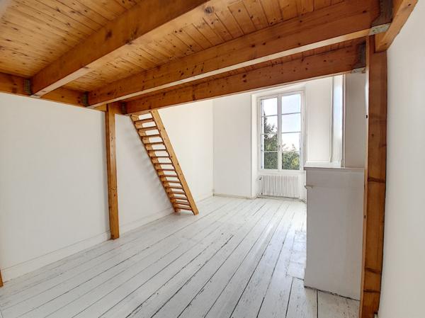 A LOUER EN EXCLUSIVITE - Appartement 136 m²  avec 4 chambres