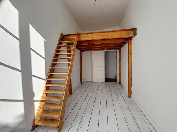 A LOUER EN EXCLUSIVITE - Appartement 136 m²  avec 4 chambres