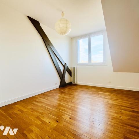 TOURS – HYPER CENTRE
Situé rue Néricault-Destouches
Adresse idéale en plein cœur de Tours