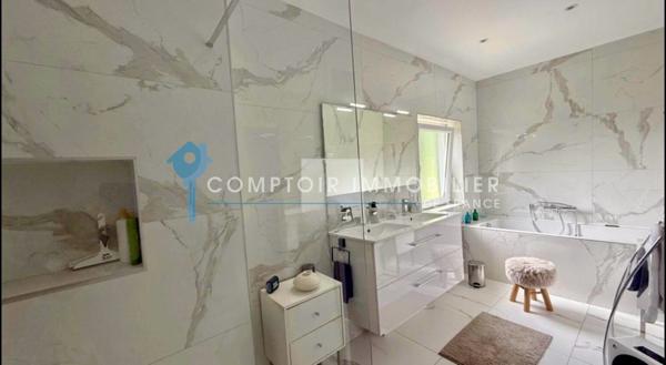 Propriete
                                                                                                                                                                                                                                                                                                                        8 pièce(s)                                                                                                                                                                                                          6 chambre(s)                                                                                                                                                                                                          175  m²