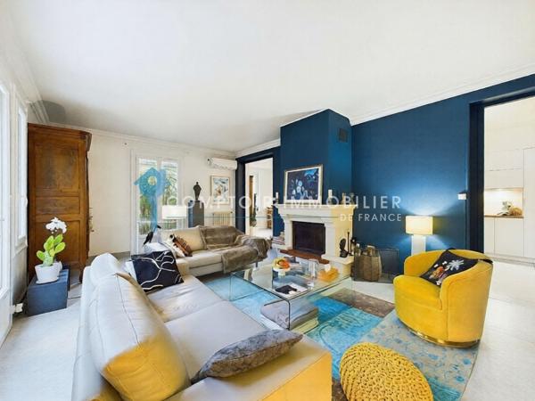 Propriete
                                                                                                                                                                                                                                                                                                                        8 pièce(s)                                                                                                                                                                                                          6 chambre(s)                                                                                                                                                                                                          175  m²