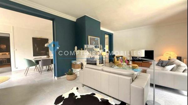 Propriete
                                                                                                                                                                                                                                                                                                                        8 pièce(s)                                                                                                                                                                                                          6 chambre(s)                                                                                                                                                                                                          175  m²