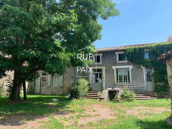 86170 CHERVES Maison Cherves 4 pièce(s) 200 m2