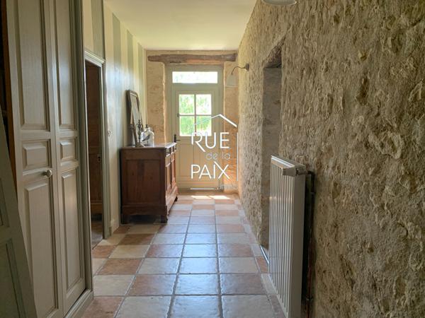 86170 CHERVES Maison Cherves 4 pièce(s) 200 m2