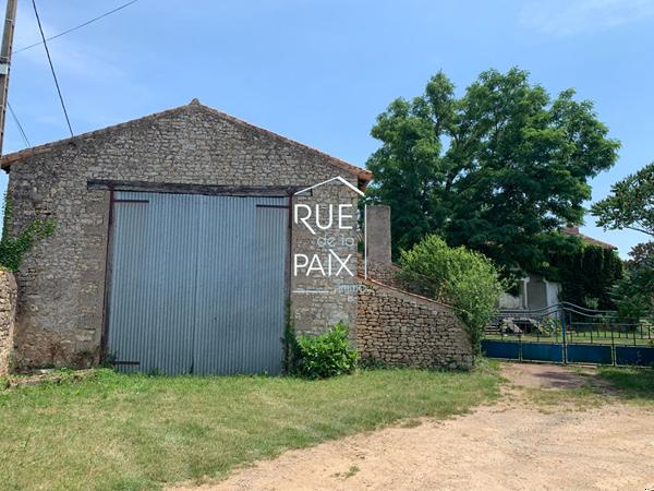 86170 CHERVES Maison Cherves 4 pièce(s) 200 m2