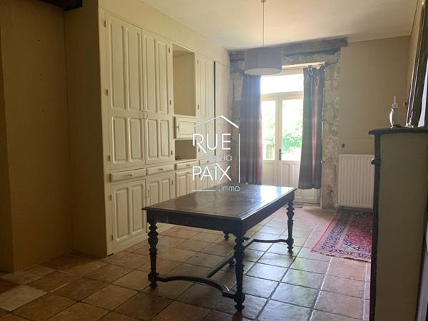 86170 CHERVES Maison Cherves 4 pièce(s) 200 m2