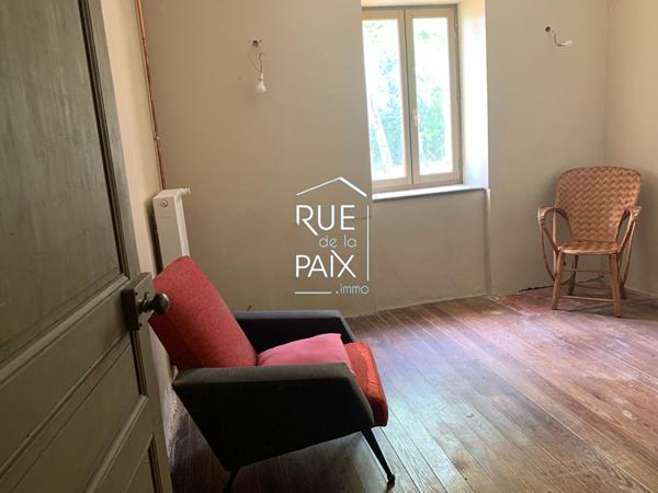 86170 CHERVES Maison Cherves 4 pièce(s) 200 m2