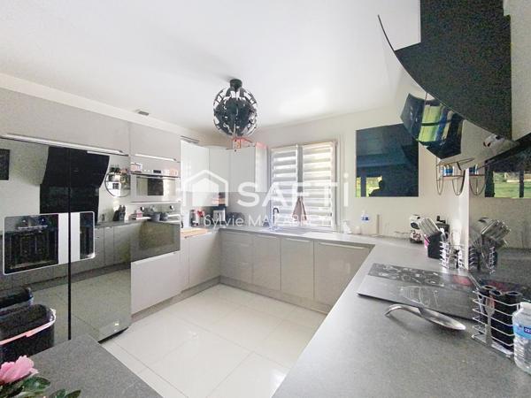 Pavillon Phénix des années 1980 à 10 minutes de Pont-sur-Yonne