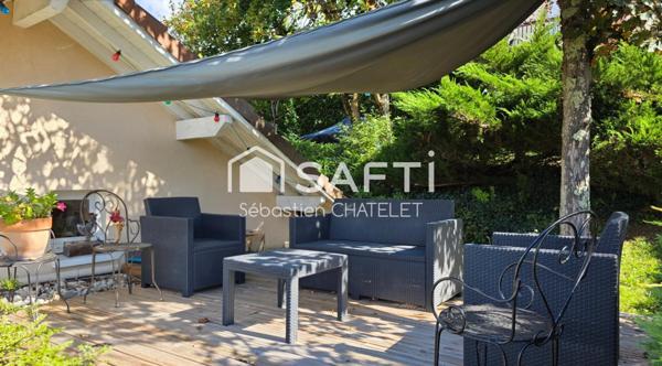 Maison familiale avec vue dégagée et piscine