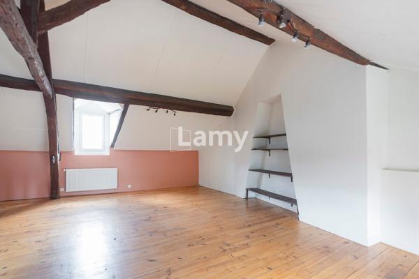 En plein cœur de ville - maison bourgeoise de 1850 de 193 m²
