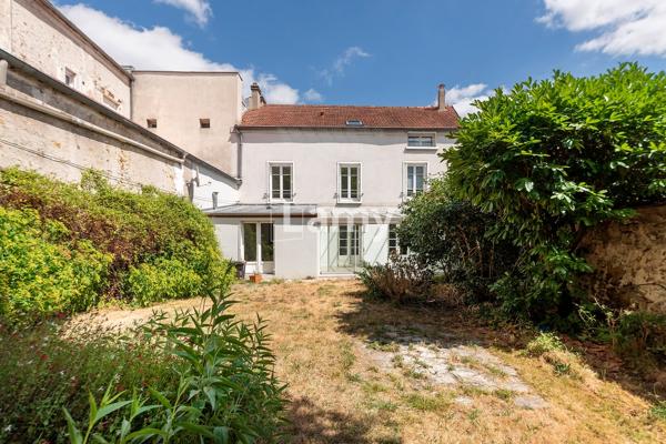 En plein cœur de ville - maison bourgeoise de 1850 de 193 m²