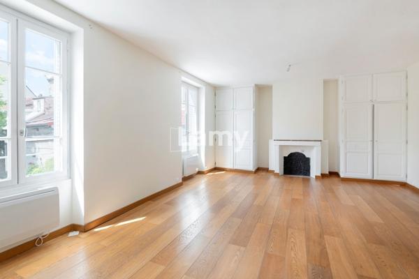 En plein cœur de ville - maison bourgeoise de 1850 de 193 m²