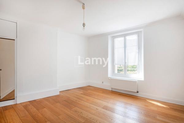En plein cœur de ville - maison bourgeoise de 1850 de 193 m²