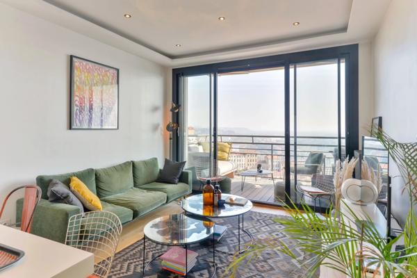 Lyon 4 - Croix-Rousse - Appartement meublé de 62,18 m² - Balcon - 2 Chambres