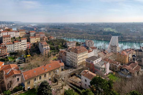 Lyon 4 - Croix-Rousse - Appartement meublé de 62,18 m² - Balcon - 2 Chambres
