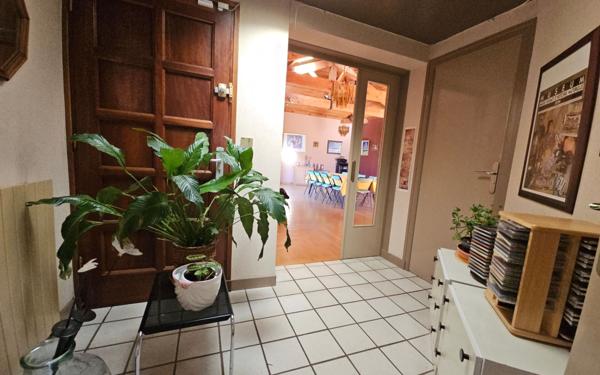 Maison à vendre    7 pièces •  L'Étrat