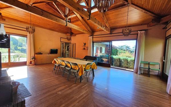 Maison à vendre    7 pièces •  L'Étrat