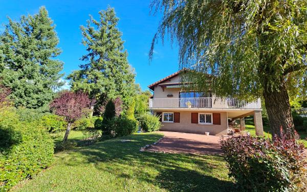 Maison à vendre    7 pièces •  L'Étrat