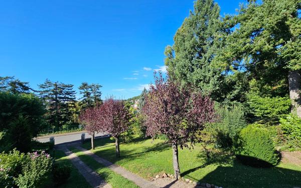 Maison à vendre    7 pièces •  L'Étrat