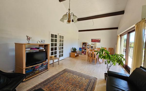 Maison à vendre    7 pièces •  L'Étrat