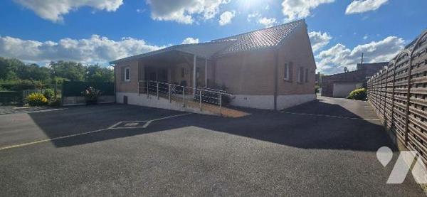 Ensemble comprenant une Maison PLAIN PIED avec acces PMR et une maison meublée indépendante  à ...