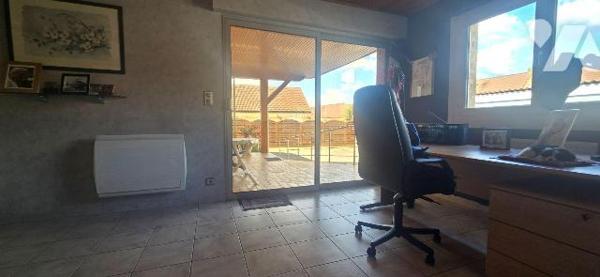 Ensemble comprenant une Maison PLAIN PIED avec acces PMR et une maison meublée indépendante  à ...