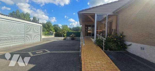 Ensemble comprenant une Maison PLAIN PIED avec acces PMR et une maison meublée indépendante  à ...