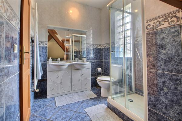 Maison Vaux Sur Seine 5 pièce(s) 136 m2 €441 000 ** - Référence 1083