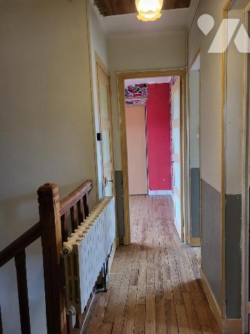 SAINT MARTIN DES BESACES : Maison + bâtiment
