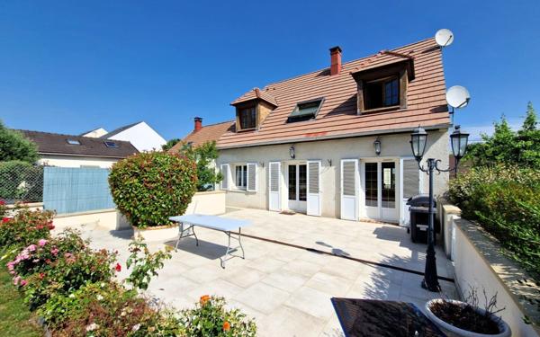 Maison à vendre    6 pièces •  Claye-Souilly