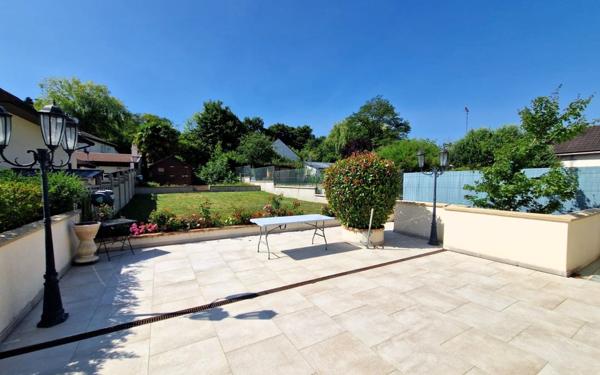 Maison à vendre    6 pièces •  Claye-Souilly