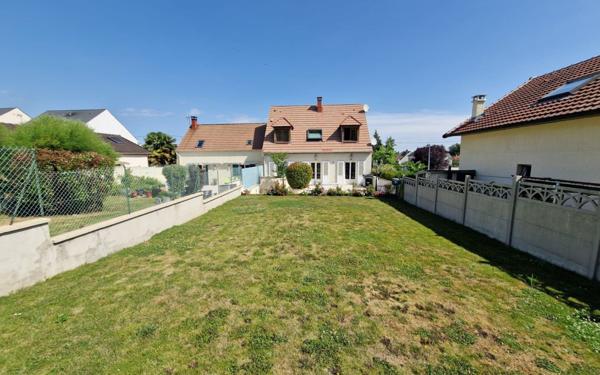 Maison à vendre    6 pièces •  Claye-Souilly