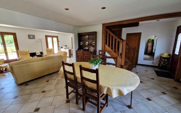 Maison à vendre    6 pièces •  Claye-Souilly