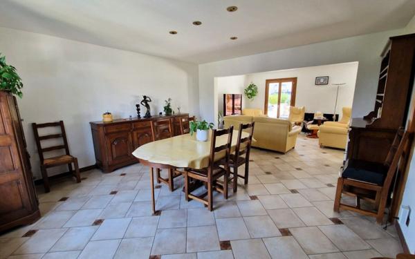 Maison à vendre    6 pièces •  Claye-Souilly