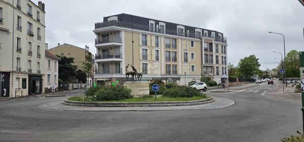 Local commercial Maisons Laffitte 389 000 € **  - Référence  4701