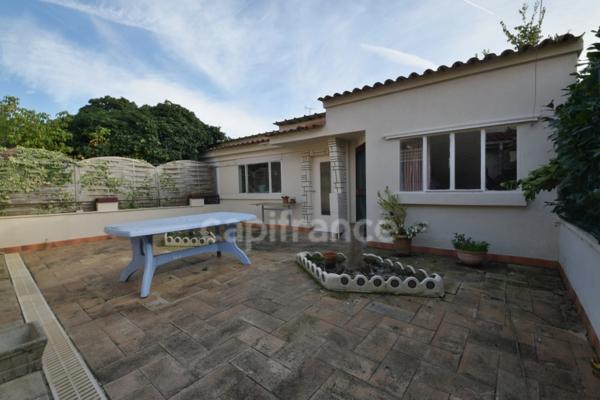 Maison de 117m2, 3 chambres, 2 cours extérieures à TONNEINS